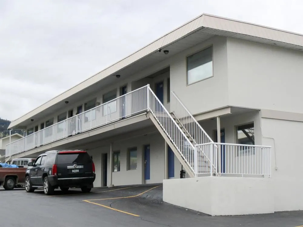 Skyline Motel