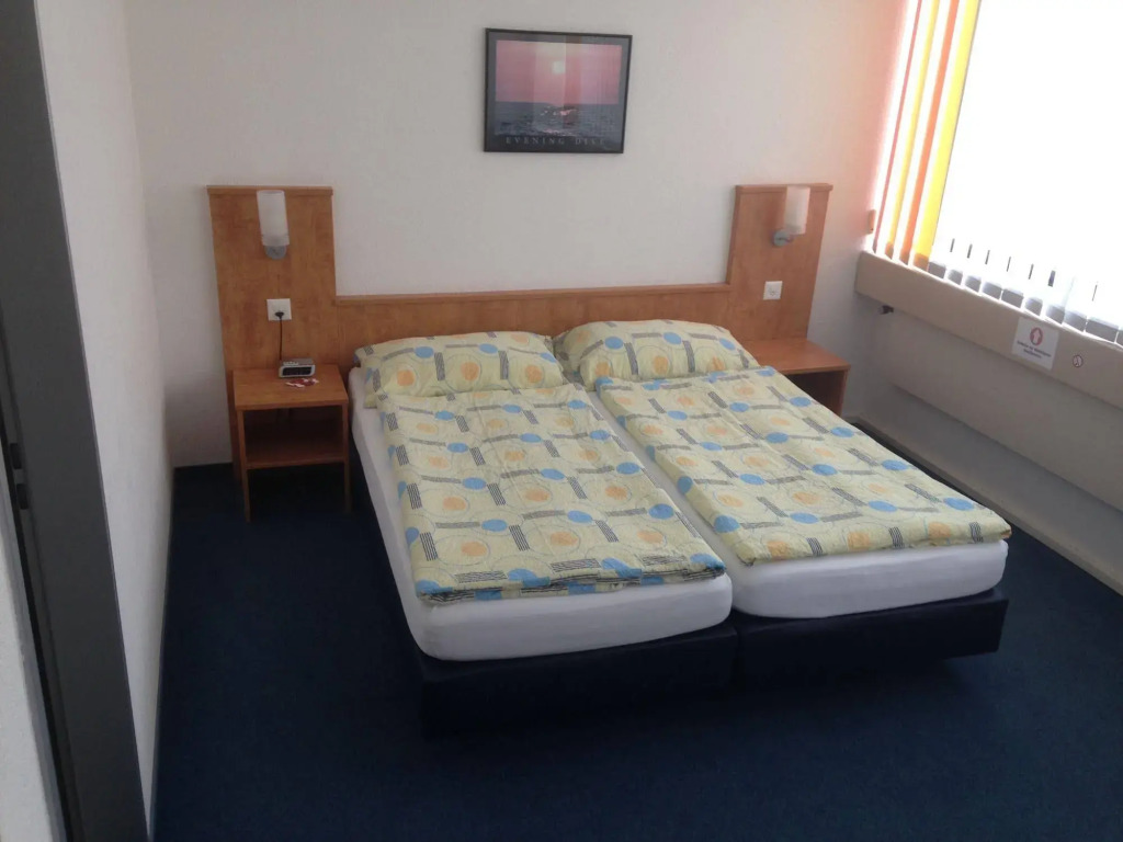 Budget Motel Self Check-In