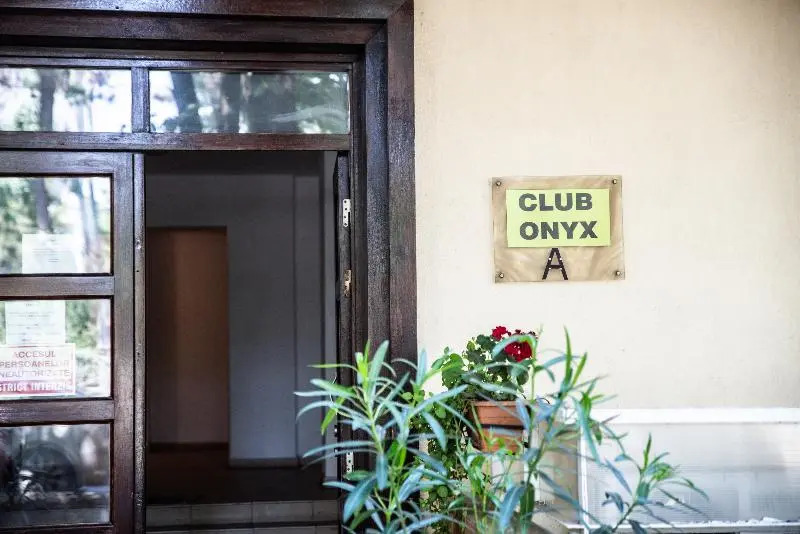 Club Onix Apartments