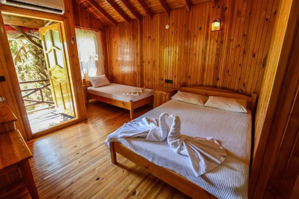 Yavuz Motel Adrasan