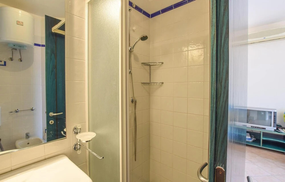 Amazing Apartment in Albarella With