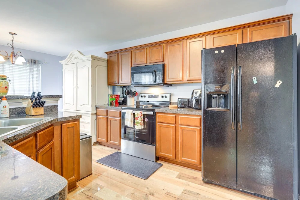 Fayetteville Vacation Rental ~ 24 Mi to Atlanta!