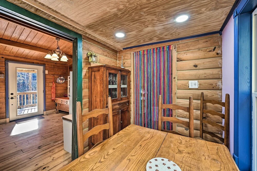 Rosman Vacation Rental w/ Charcoal Grill!