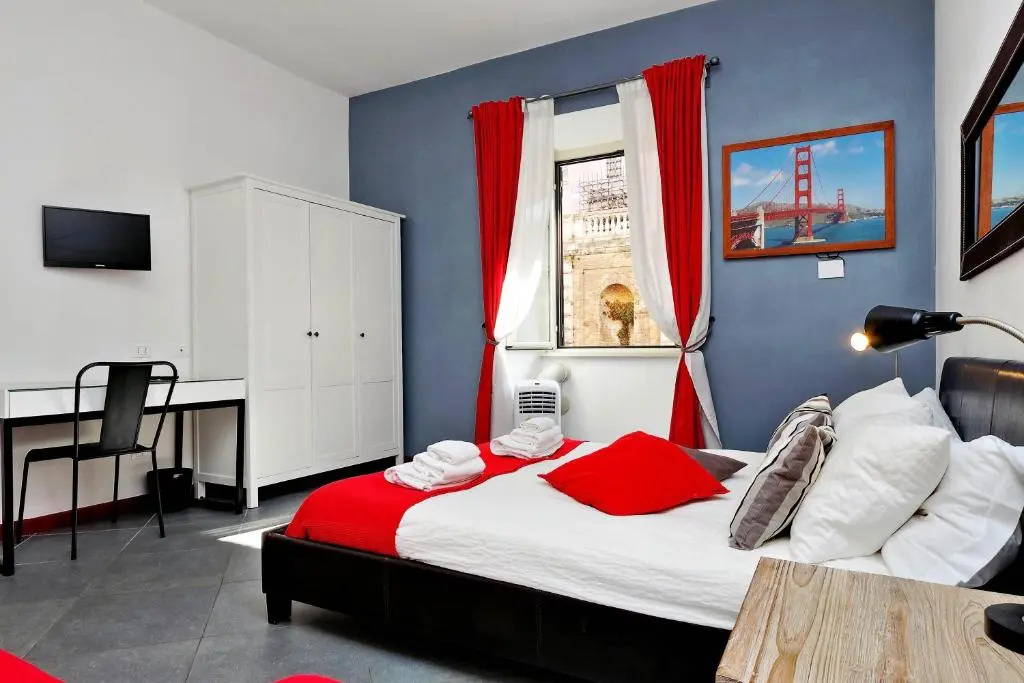 Cozy Apartment Fabia 300 mt from Colosseum