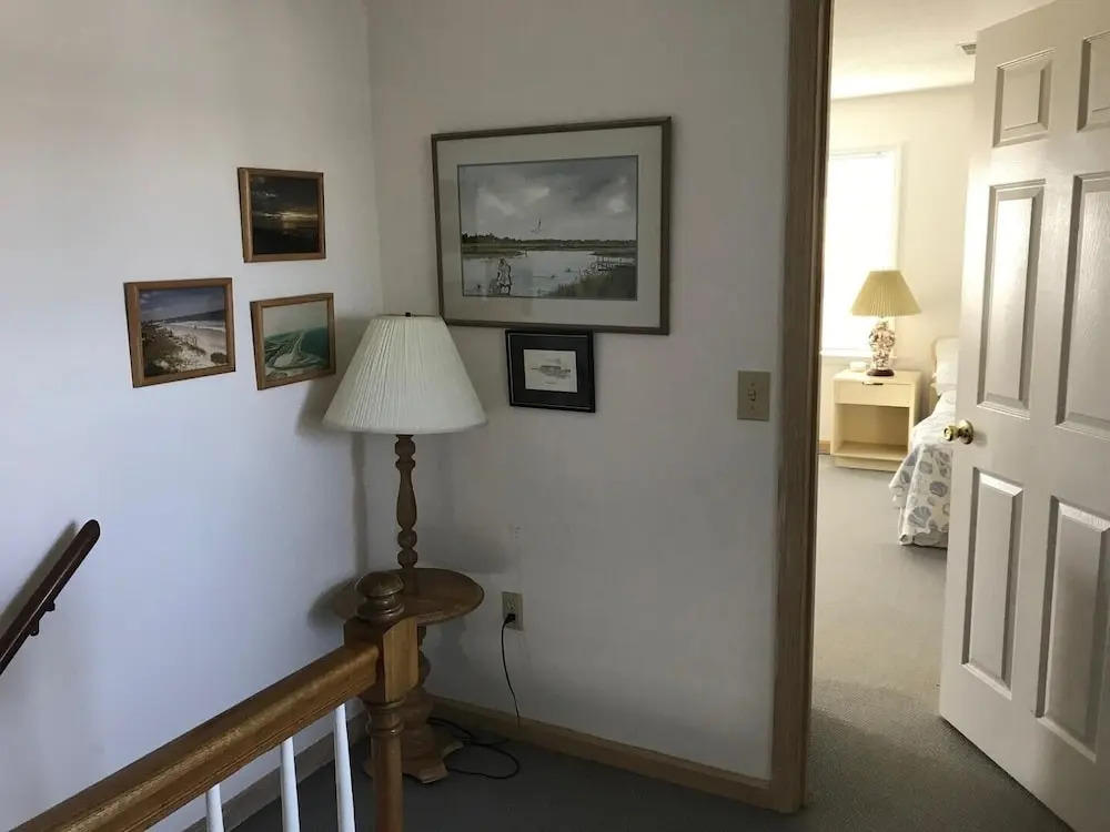 Holland - 4 Br Home