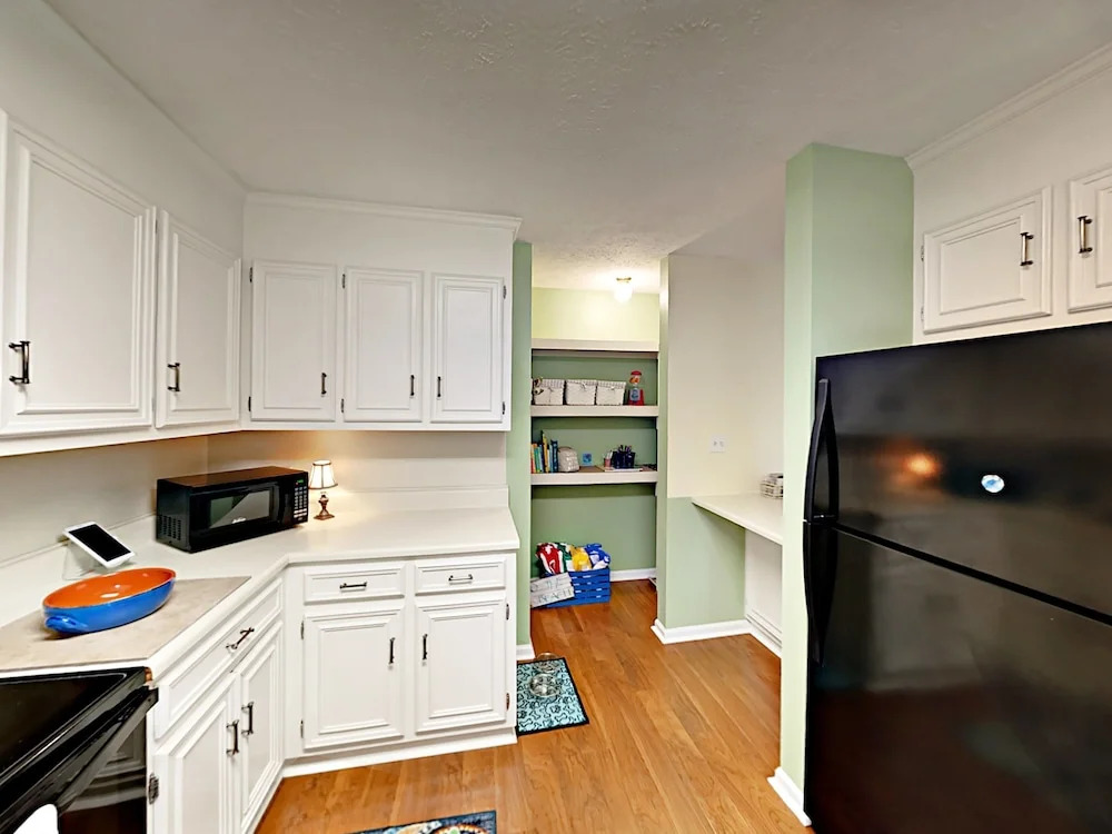 1721 Landing Road Home 3 Bedrooms 2 Bathrooms Home