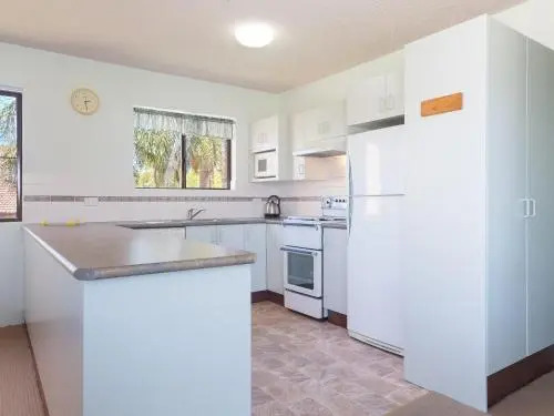 9 'Commodore', 6 Intrepid Close - So Close To The Waters Edge