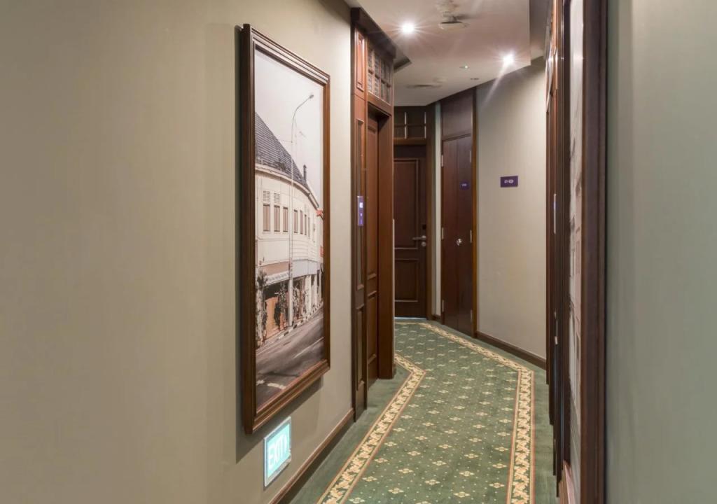 AM Hotel