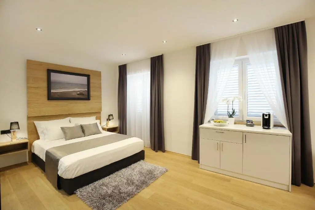 Rooms Bura i Jugo