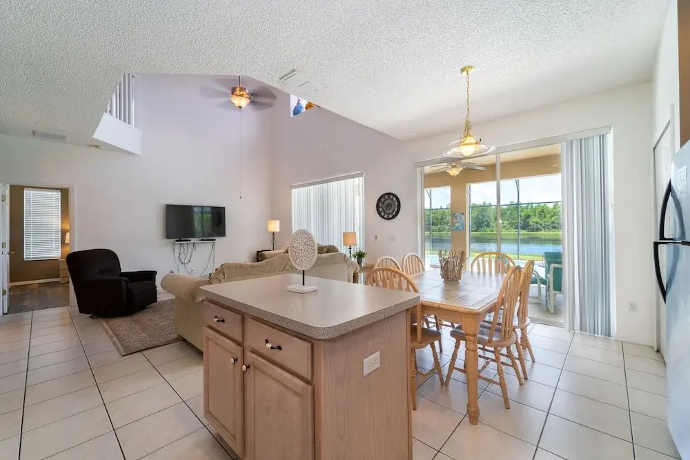 87631 Games Room+2-masters+hottub+water View!
