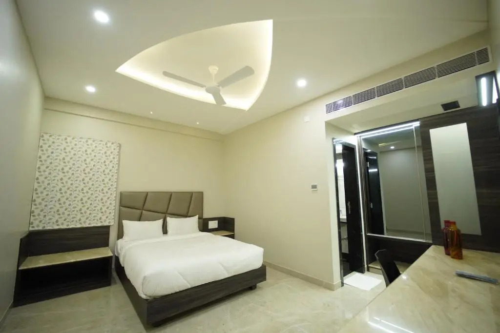 Sun Shine Hotel