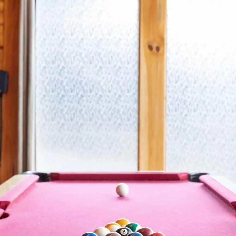 Views I Mins to Dollywood I Hot tub I Pool Table
