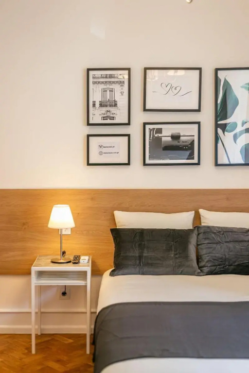Home Out Rooms & Apartments