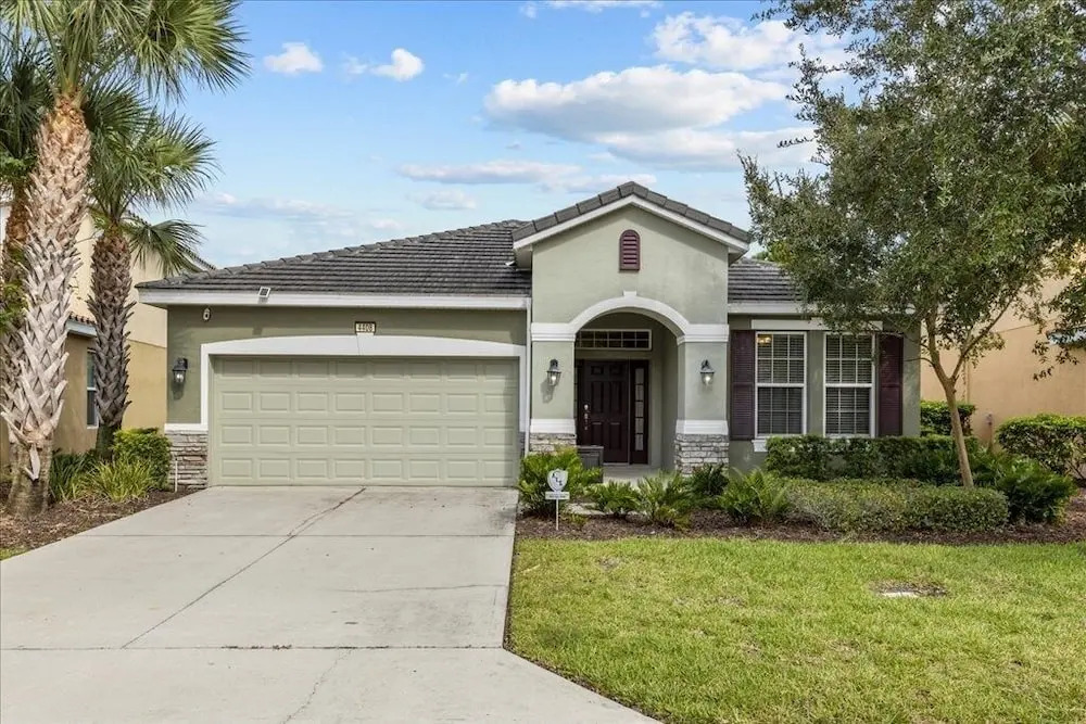 Fun In The Sun 5 Bed 5 Bath - Pool Near Disney 5 Bedroom Home by RedAwning