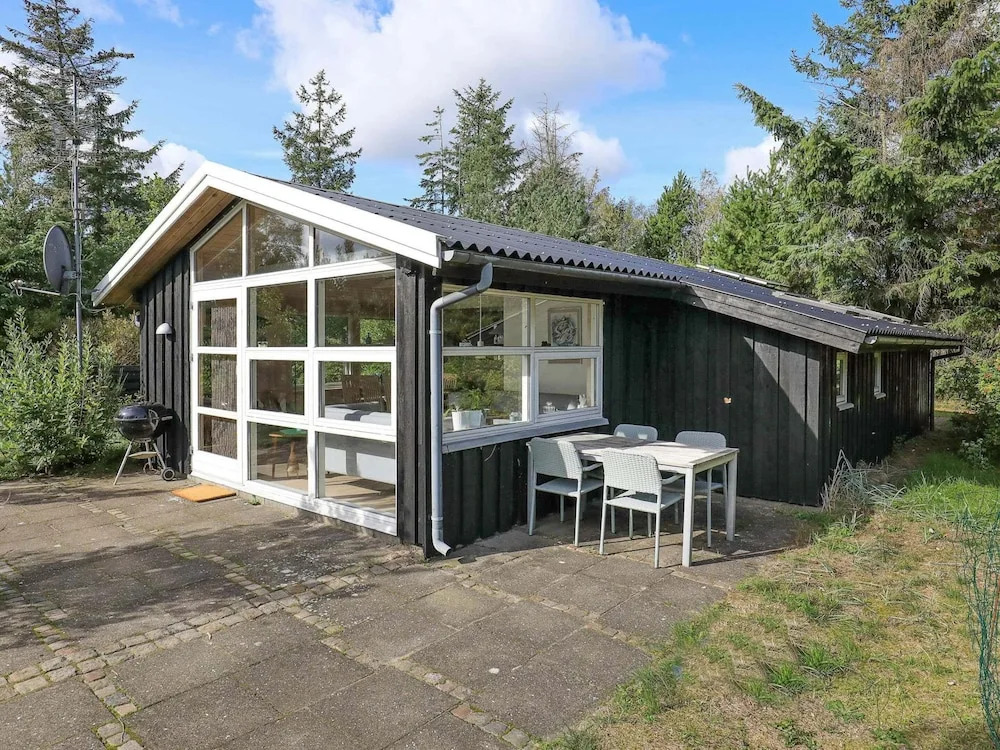 Tranquil Holiday Home in Jerup near Sea