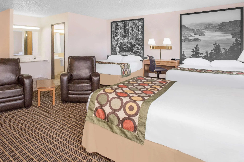 Baranof Lodge