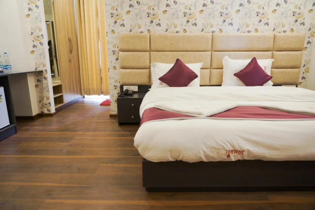 Lime Tree Hotel Pulkit Gurgaon-Artemis Hospital, Nearest Metro Huda City Centre