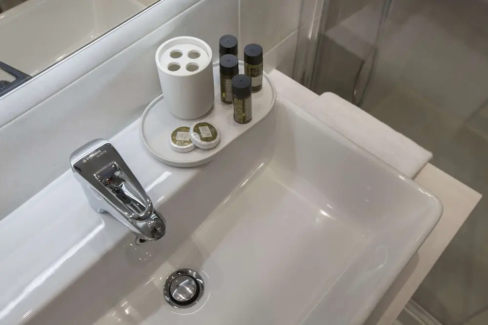 Ermou Stylish Suites by GHH