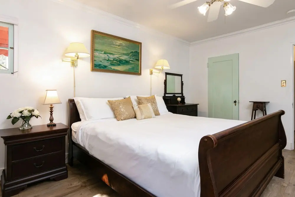 427 Santa Barbara (1655-159019) - 1 Br Hotel Room