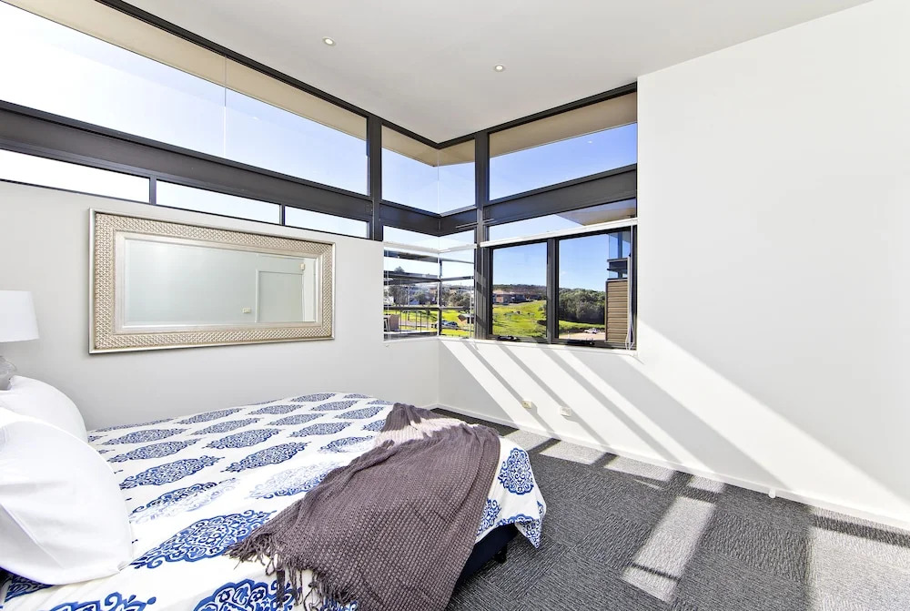 Sails on the Beachfront - Exclusive Seaside Home