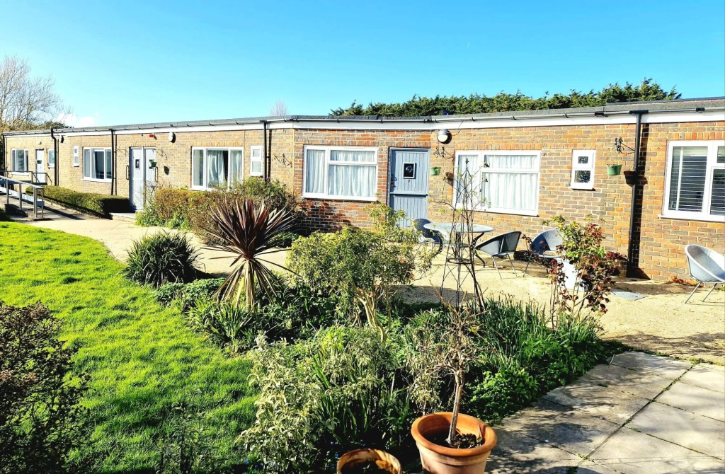 The Coast Yard B & B and Garden Chalets