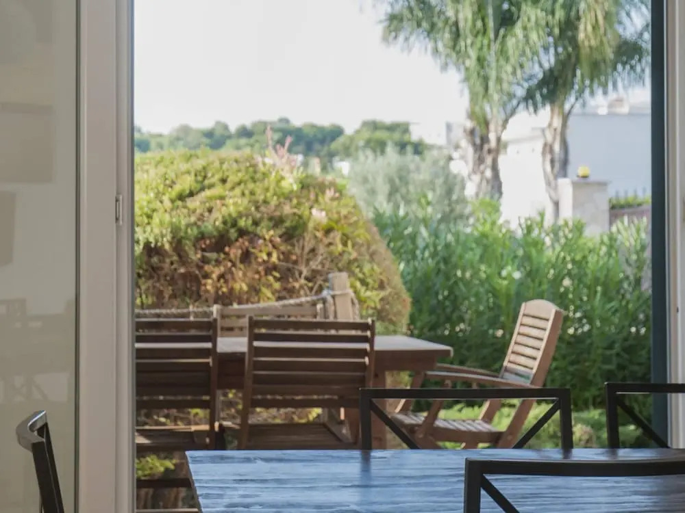 Apartment in Salento With Sea View & Pool
