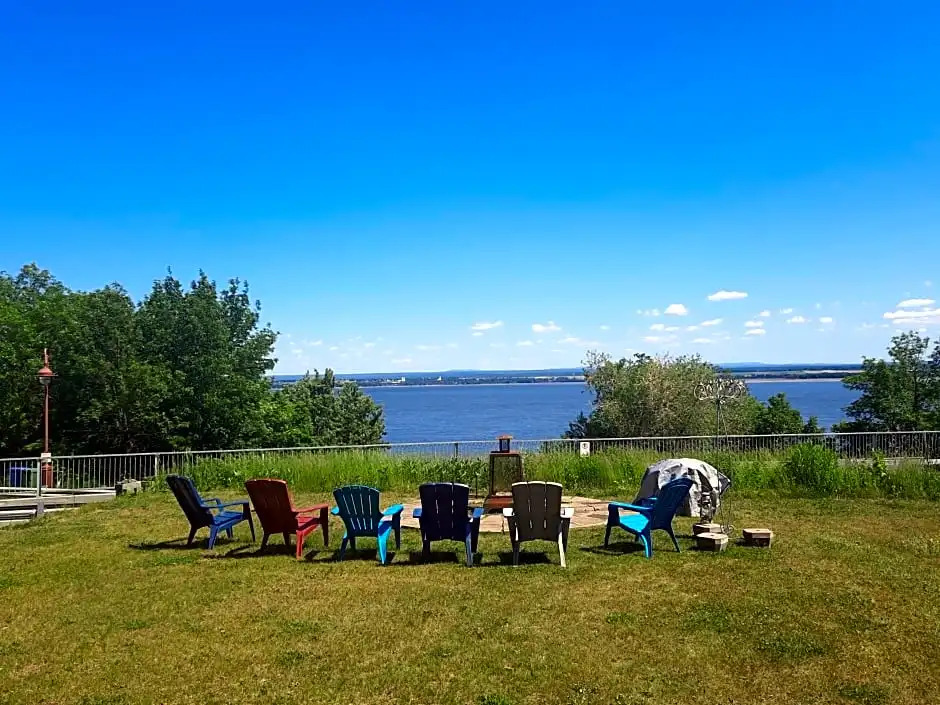 La maison de lîle dOrléans - B&B - déjeuner gastronomique