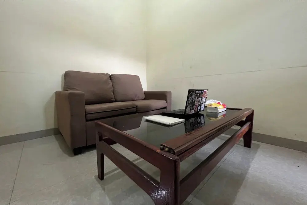 Hotel O Azwa Gh Katingan Near Lapangan Sepak Bola Pegatan Hilir
