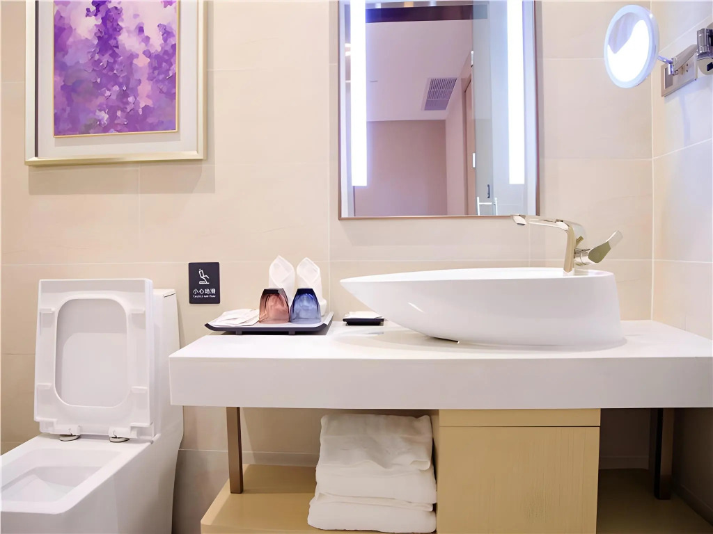 Lavande Hotels·Dayun Center Hengang Metro Station Shenzhen