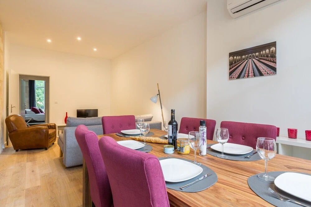 Gorgeous Apartment and Terrace in the City Center