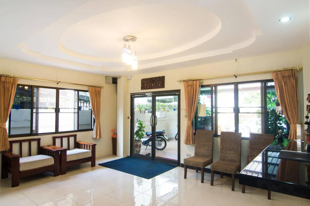 Happy Guesthouse