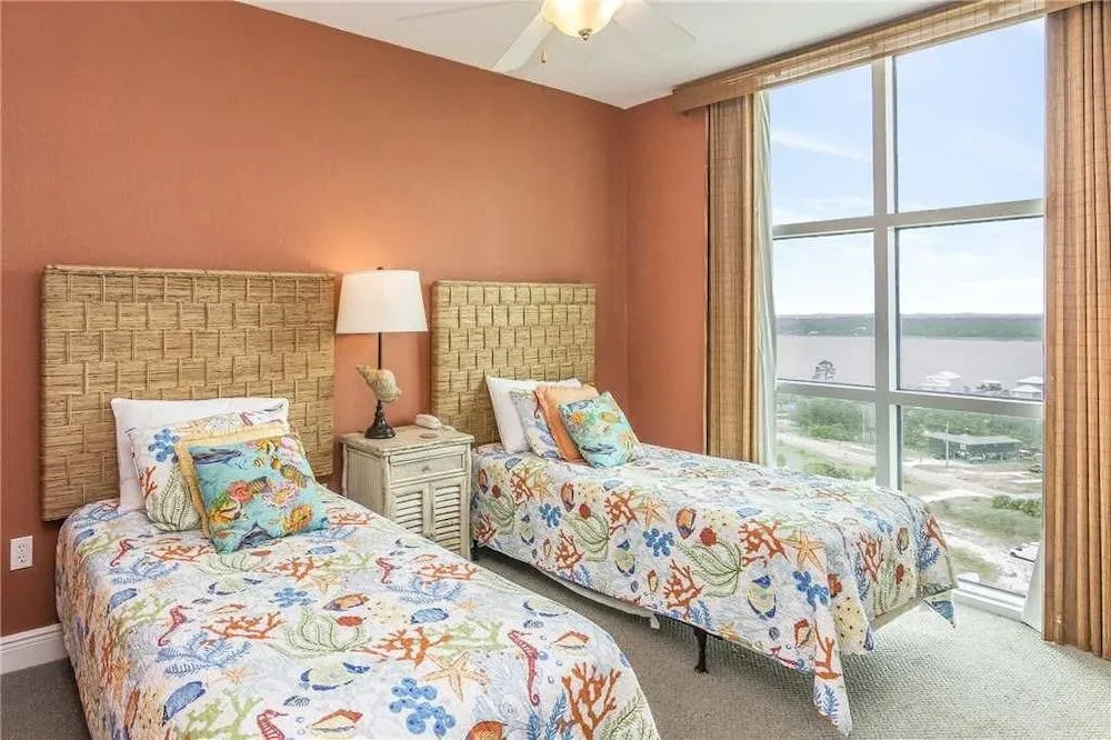 Crystal Shores West 908 - 3 Br condo by RedAwning