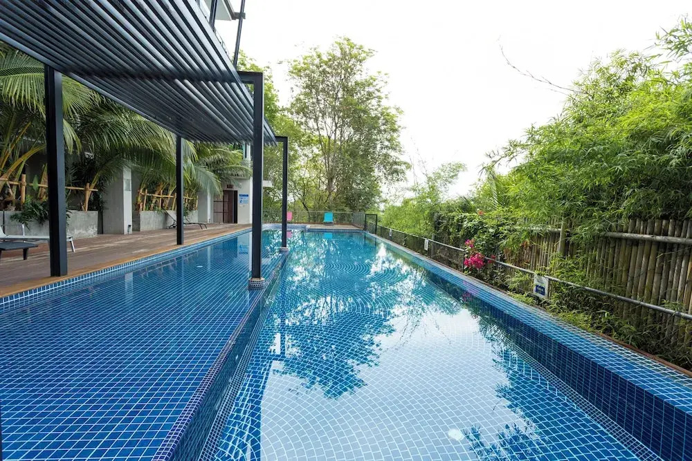 Luxury Everything Walking Distance c112