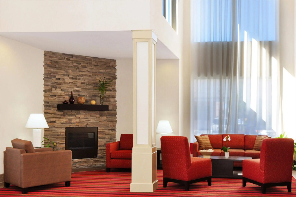 Four Points by Sheraton Portland East
