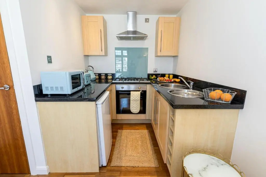Sleek, Modern and Centrally Located 1bedroom flat with Free WiFi