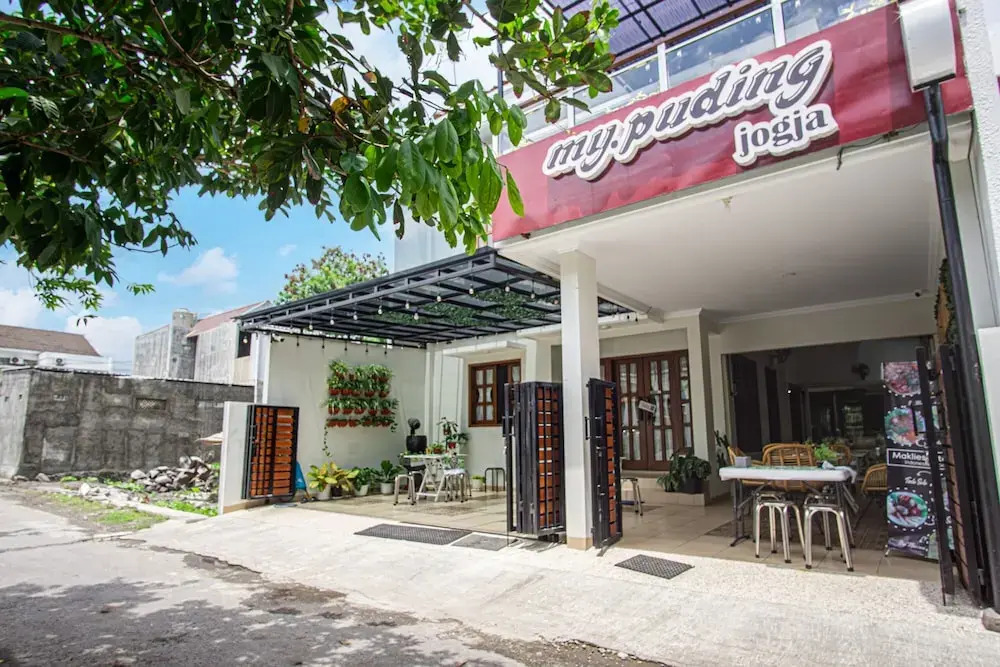 Bisma Balcony Homestay