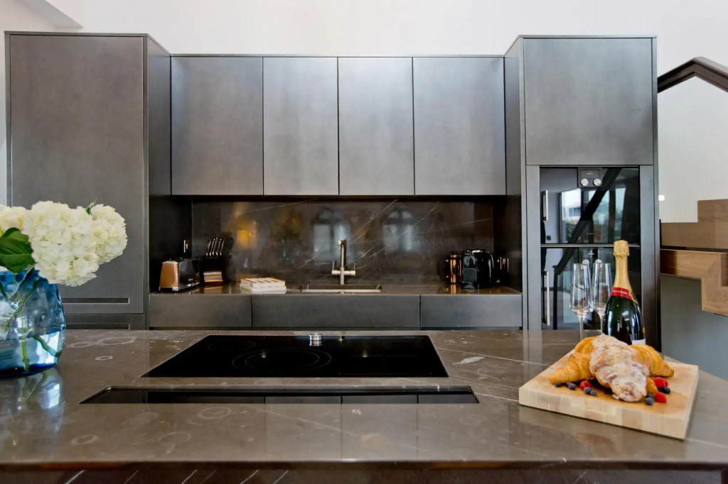 3-bed Rooftop Penthouse