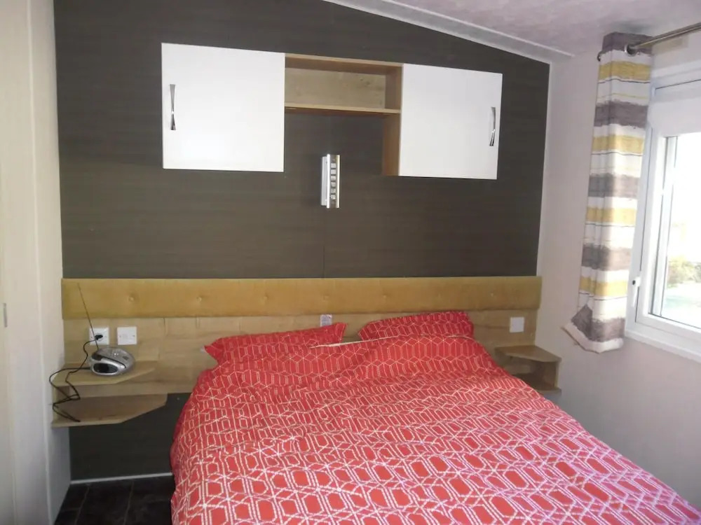 Bungalow With 2 Bedrooms in Fréjus, With Shared Pool and Furnished Terrace - 6 km From the Beach