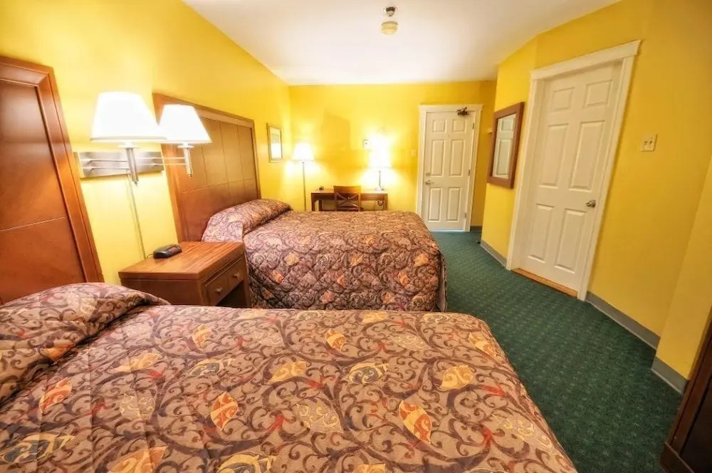 Driftwood Inn