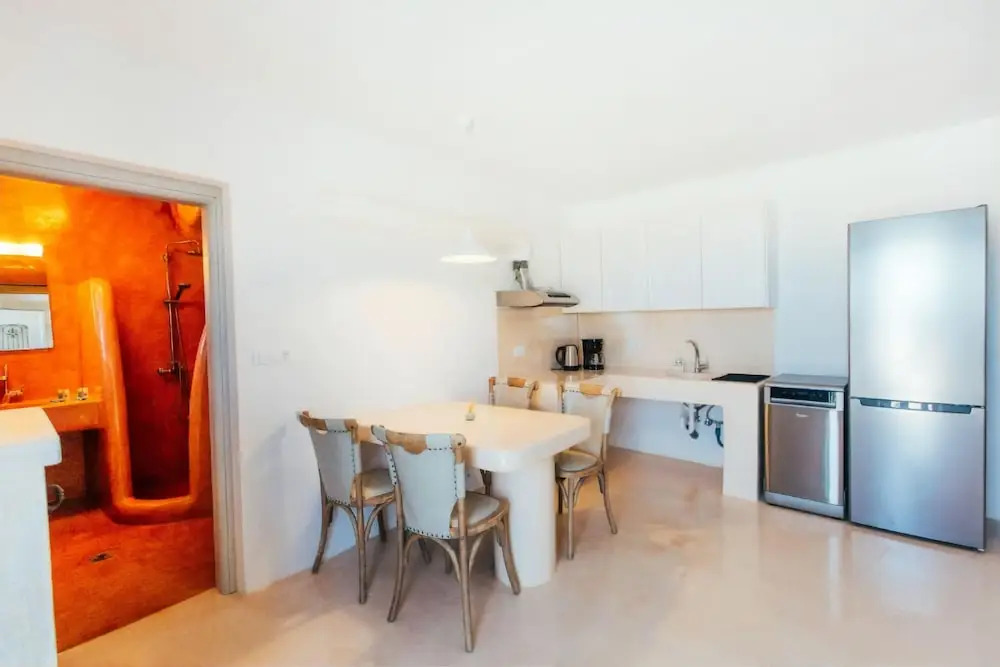 Amara House