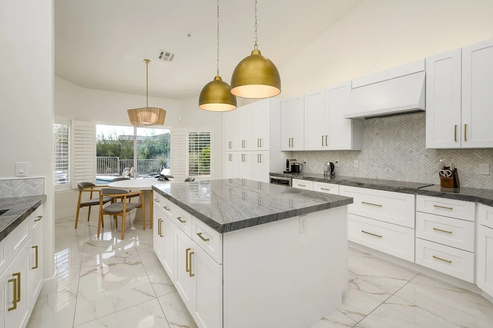 Casa Pinnacle 3 Bedroom Home by RedAwning