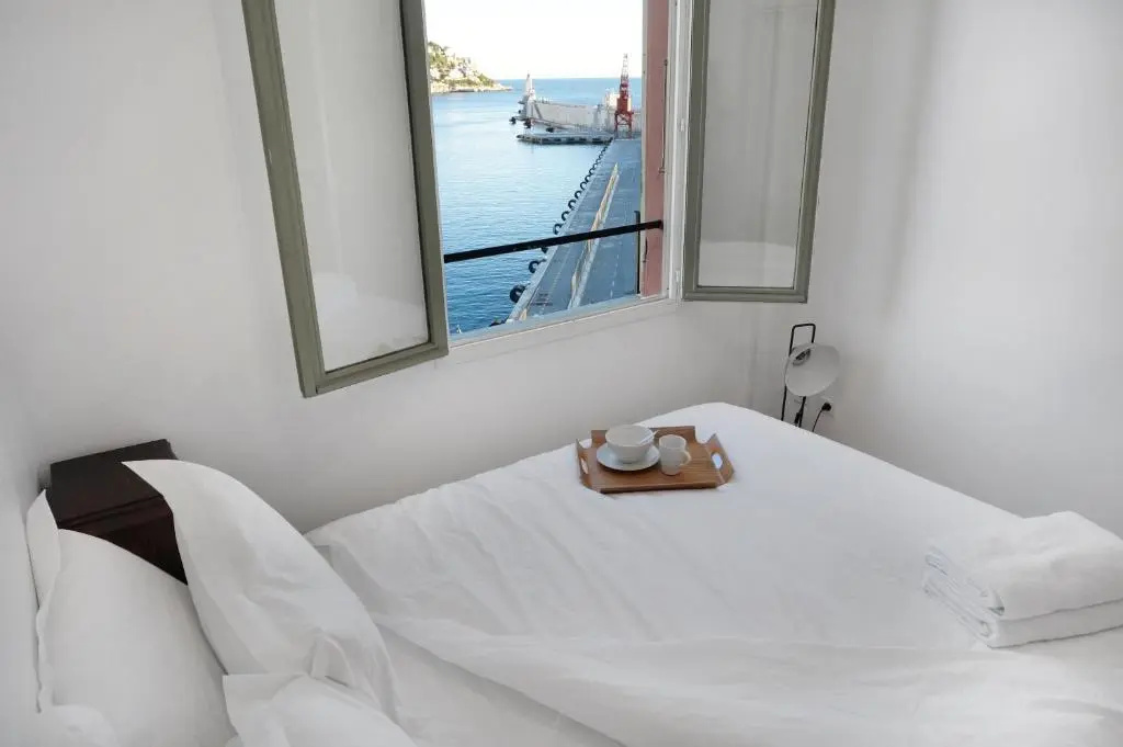 Waterfront panoramic sea view, balcony, AC
