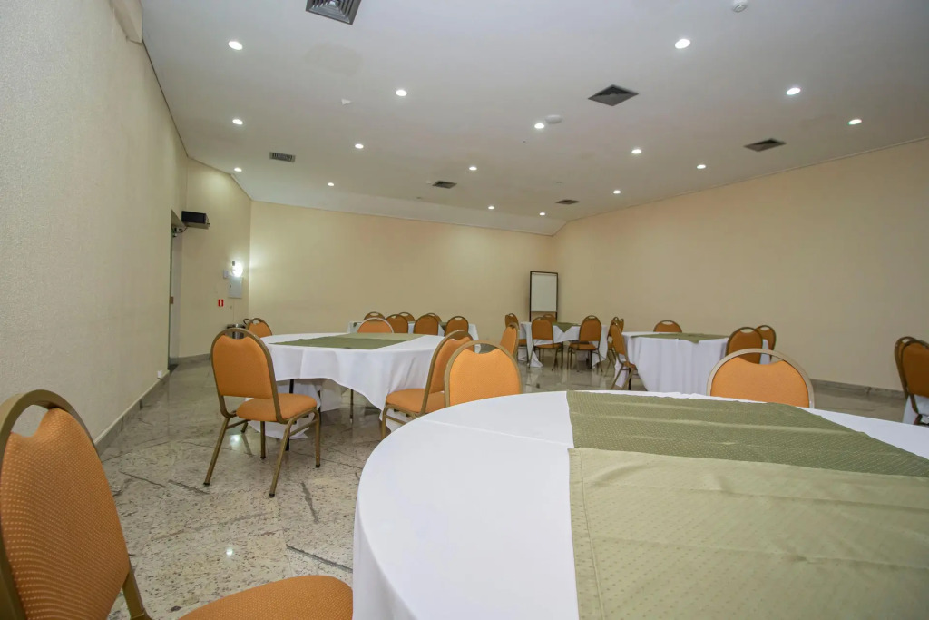 Hotel Golden Park Curitiba By Nacional Inn