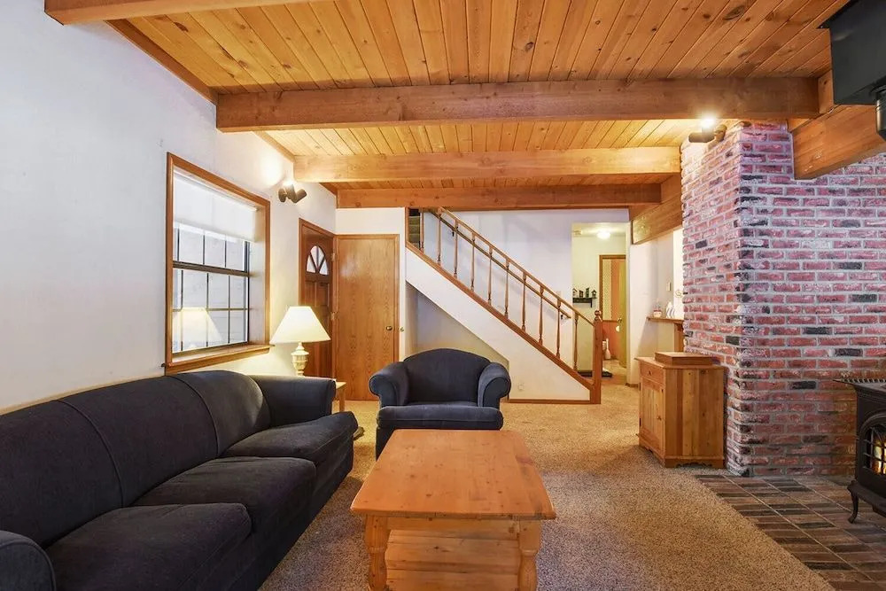 Relax Inn Close to Attractions Galore!