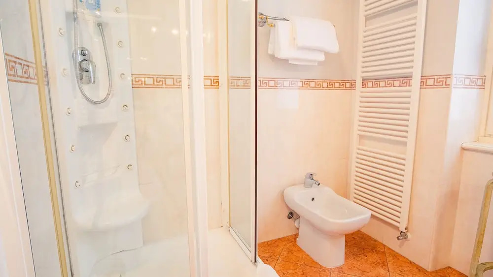 in Verona With 3 Bedrooms and 3 Bathrooms