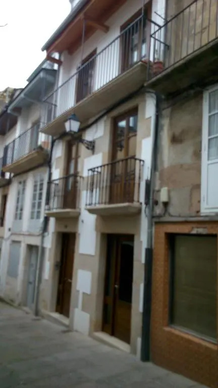 Apartamento con balcón