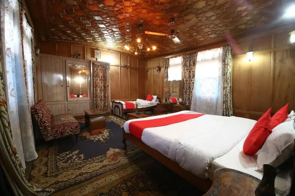 Houseboat Nairobi by OYO Rooms
