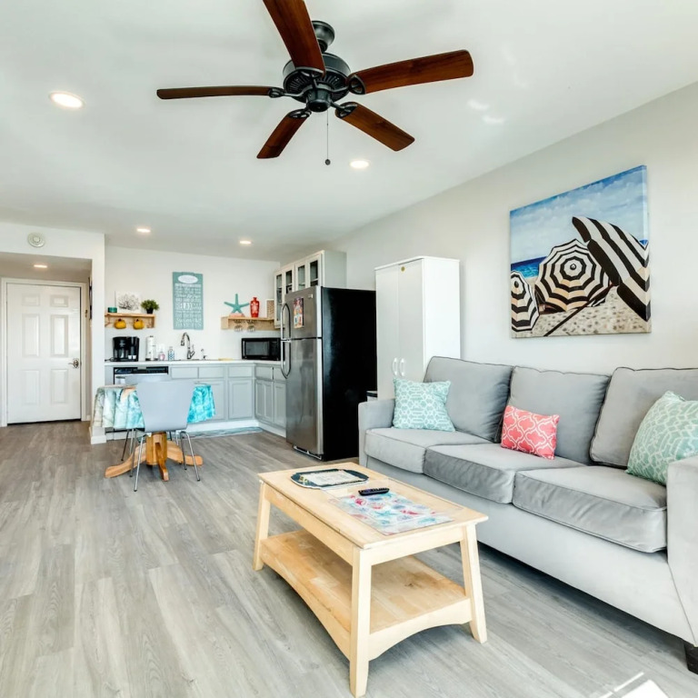 Seaside and Breezy Condo at the Victorian