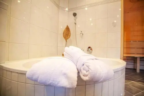 Luxus Ferienhaus Salzburg Chalet mit Pool, Sauna, Whirlpool, Kamin