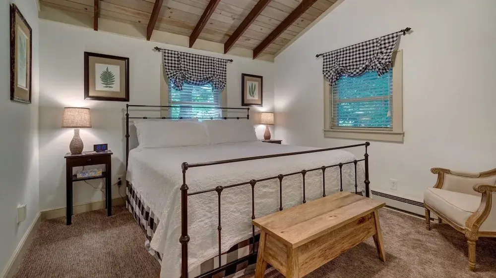 Mountain Laurel Tree House